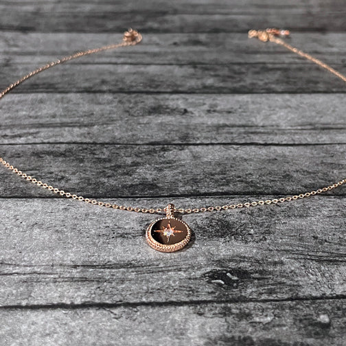 North Star Necklace | Dainty Gold Necklaces | FENNO FASHION