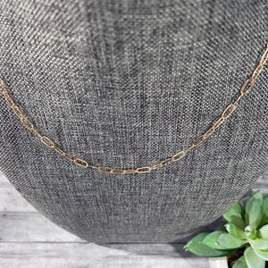 Paperclip Chain Necklace | Paper Clip Necklace | Gold Layering Necklace | FENNO FASHION | Megan Fenno
