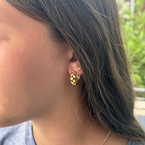 Checkered Huggie Hoops | Earrrings for Everyday Wear | Snap Hoop Earrings | Small Gold Hoop Earrings | FENNO FASHION