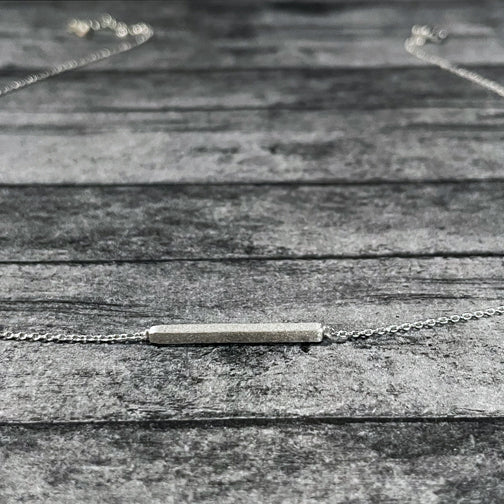 Dainty Horizontal Bar Necklace | FENNO FASHION | Megan Fenno