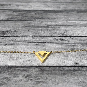 Dainty Chevron Necklace | Geometric Jewelry | Dainty Gold Necklace | FENNO FASHION | Megan Fenno