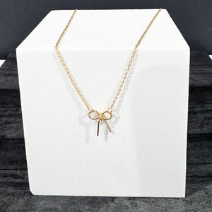 Gold Bow Necklace | Dainty Gold Bow Necklace | Minimalist Jewelry | FENNO FASHION