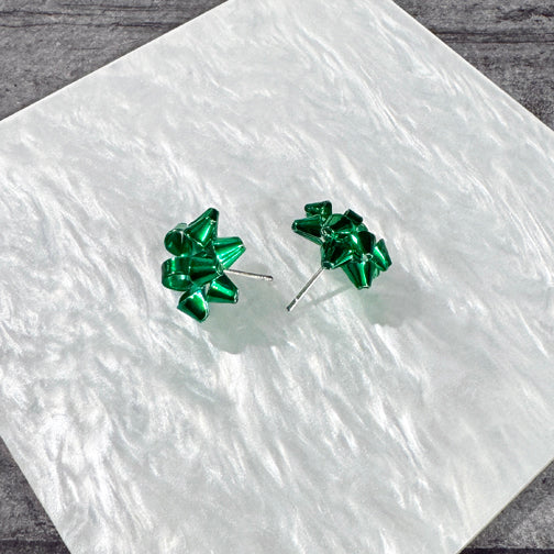 Green Christmas Present Bow Stud Earrings | Green Bow Earrings  | FENNO FASHION | Christmas Jewelry | Christmas Earrings 