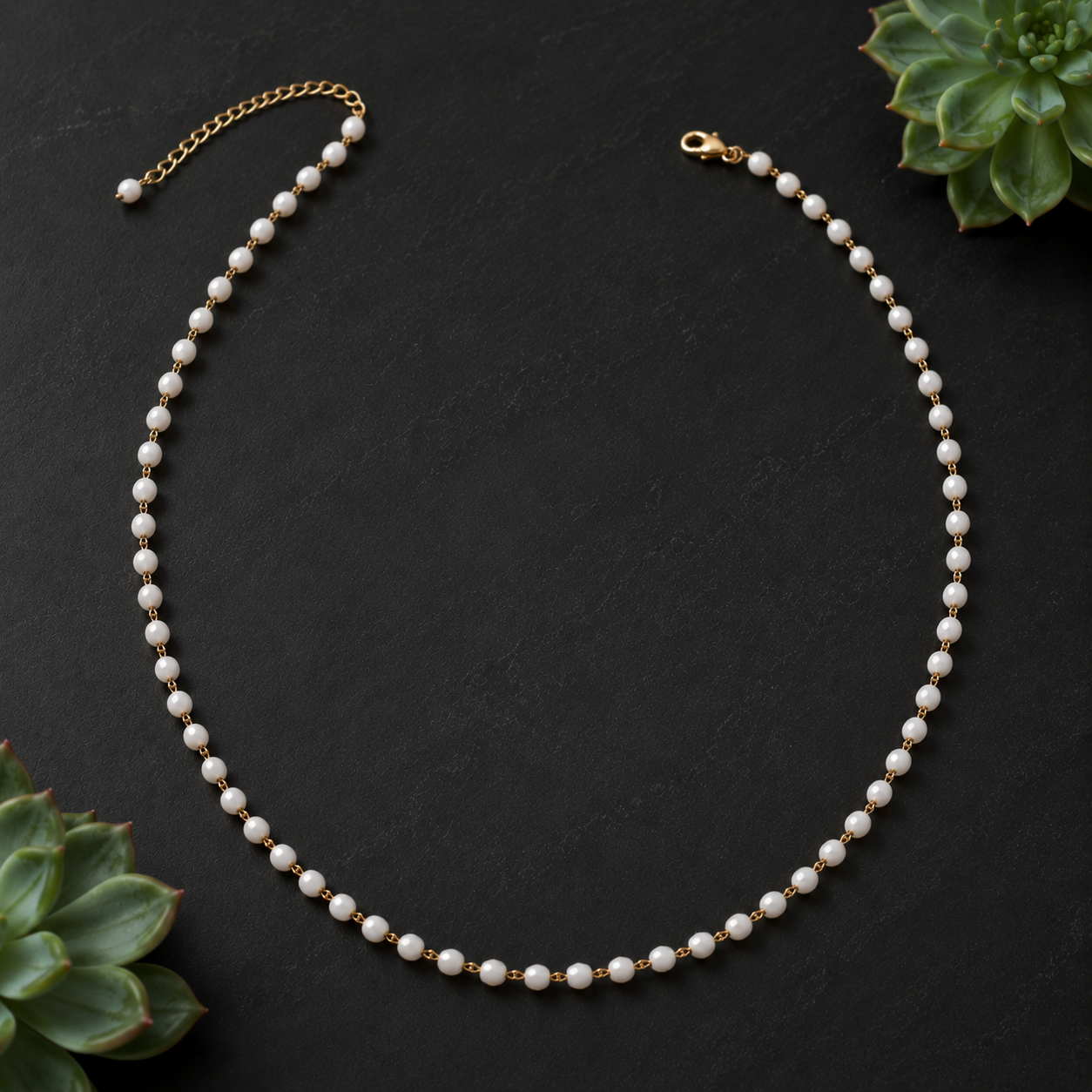 Ivory faceted glass bead choker necklace | Dainty beaded necklace | FENNO FASHION | Cincinnati jewelry designer | Layering beaded necklace 