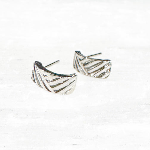Minimalist Earrings | Dainty Hoop Earrings | Silver Everyday Wear Earrings | FENNO FASHION