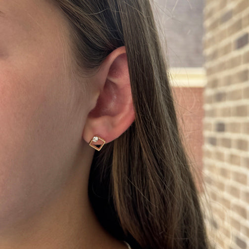 Minimalist Square Earrings | Gold Minimalist Earrings | Dainty Studs | FENNO FASHION