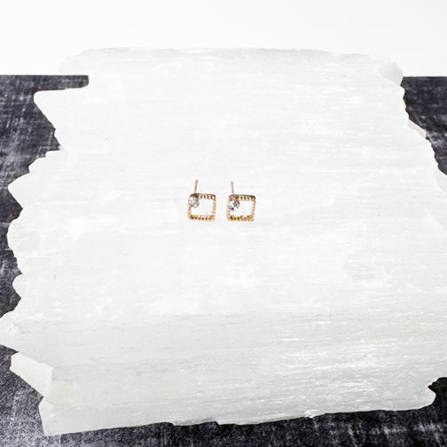 Minimalist Square Earrings | Gold Minimalist Earrings | Dainty Studs | FENNO FASHION