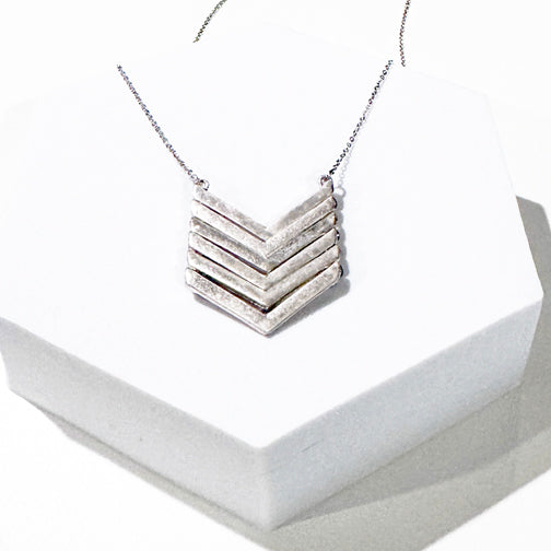 Silver Chevron Pendant Necklace | Geometric Necklaces | FENNO FASHION | Matte Metal Silver Necklace