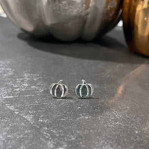 Silver Pumpkin Stud Earrings | Pumpkin Earrings | Pumpkin Studs | FENNO FASHION