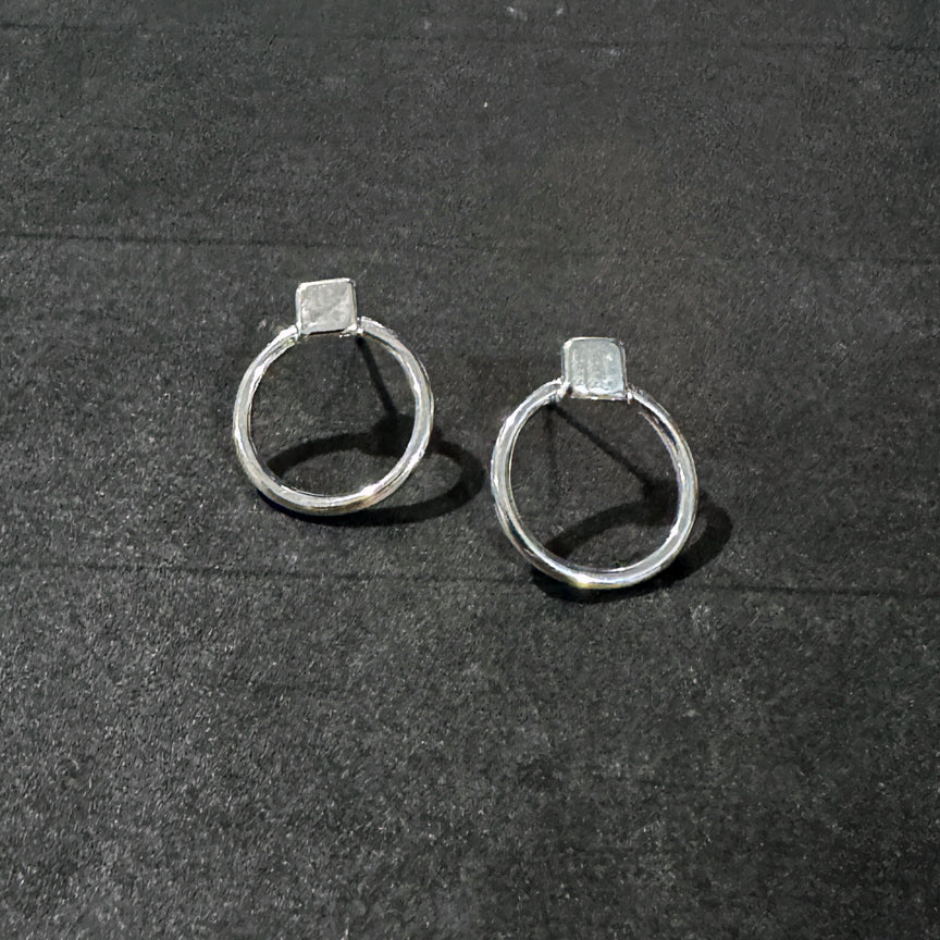 Silver Geometric Stud Earrings | Circle Studs | FENNO FASHION | Cincinnati Jewelry Designer 