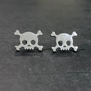 Silver Skull Stud Earrings | Halloween Earrings | Megan Fenno | FENNO FASHION